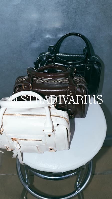 Stradivarius - Online fashion screenshot 5